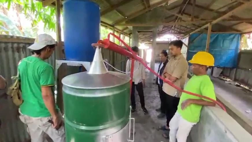 Environmental Management through the Application of Waste Processing Technology and Straw Mushroom Cultivation to Increase Income and Strengthen Herbal Plant Farmers in Kelambir Village, Pantai Labu District, Deli Serdang Regency