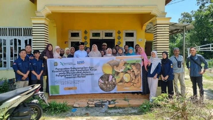 Pengabdian Kepada Masyarakat "Penguatan Keterampilan Pembibitan dan Perbanyakan Tanaman bagi Kelompok Tani Desa Kelambir"