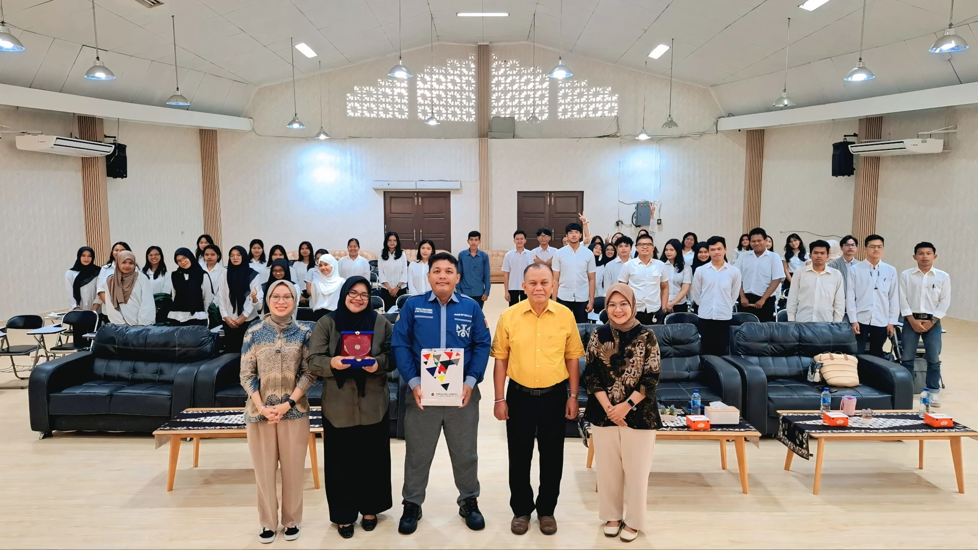 Workshop Peningkatan Kompetensi Dosen dan Mahasiswa dalam Bidang Analisis Instrumentasi Kimia Prodi D3 Kimia  Fakultas Vokasi Universitas Sumatera Utara