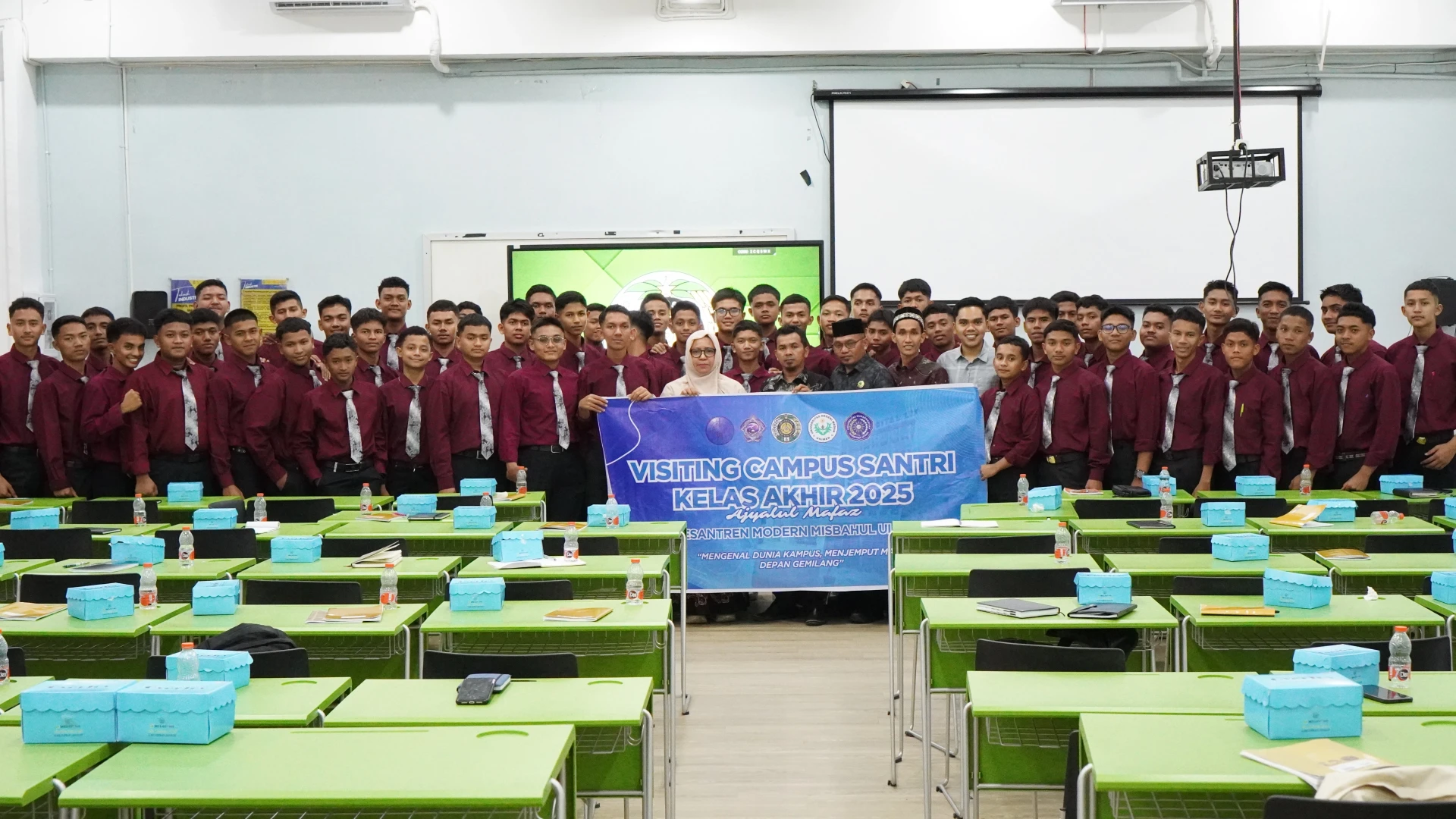 Kunjungan Pesantren Modern Misbahul Ulum Ke Fakultas Teknik USU