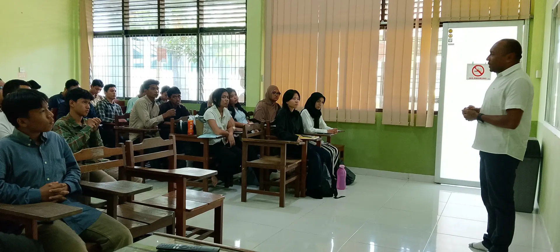 Mining Professional Berbagi Pengalaman Industri Pertambangan kepada Mahasiswa Teknik Pertambangan USU