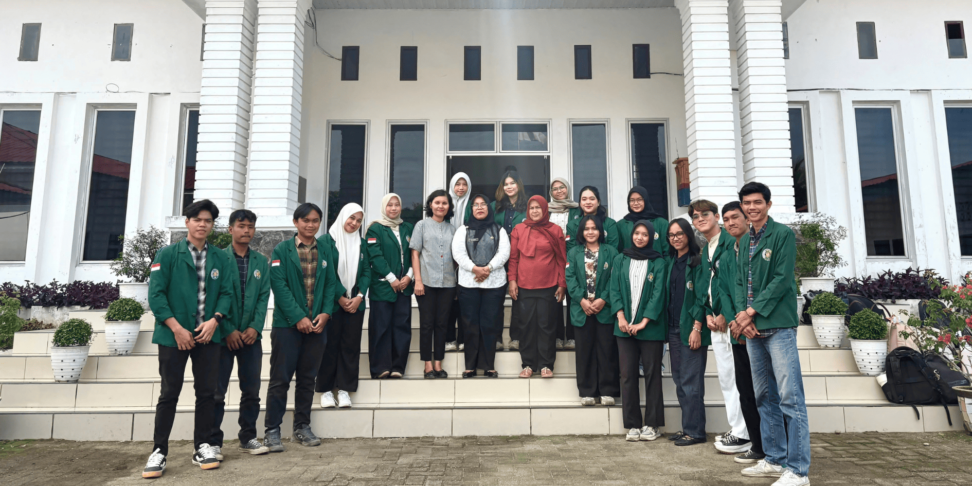 Agrotechnology Students of the Faculty of Agriculture USU Expand Learning Experiences through PLPS at the Tanjung Selamat Main Food Crop Seed Unit