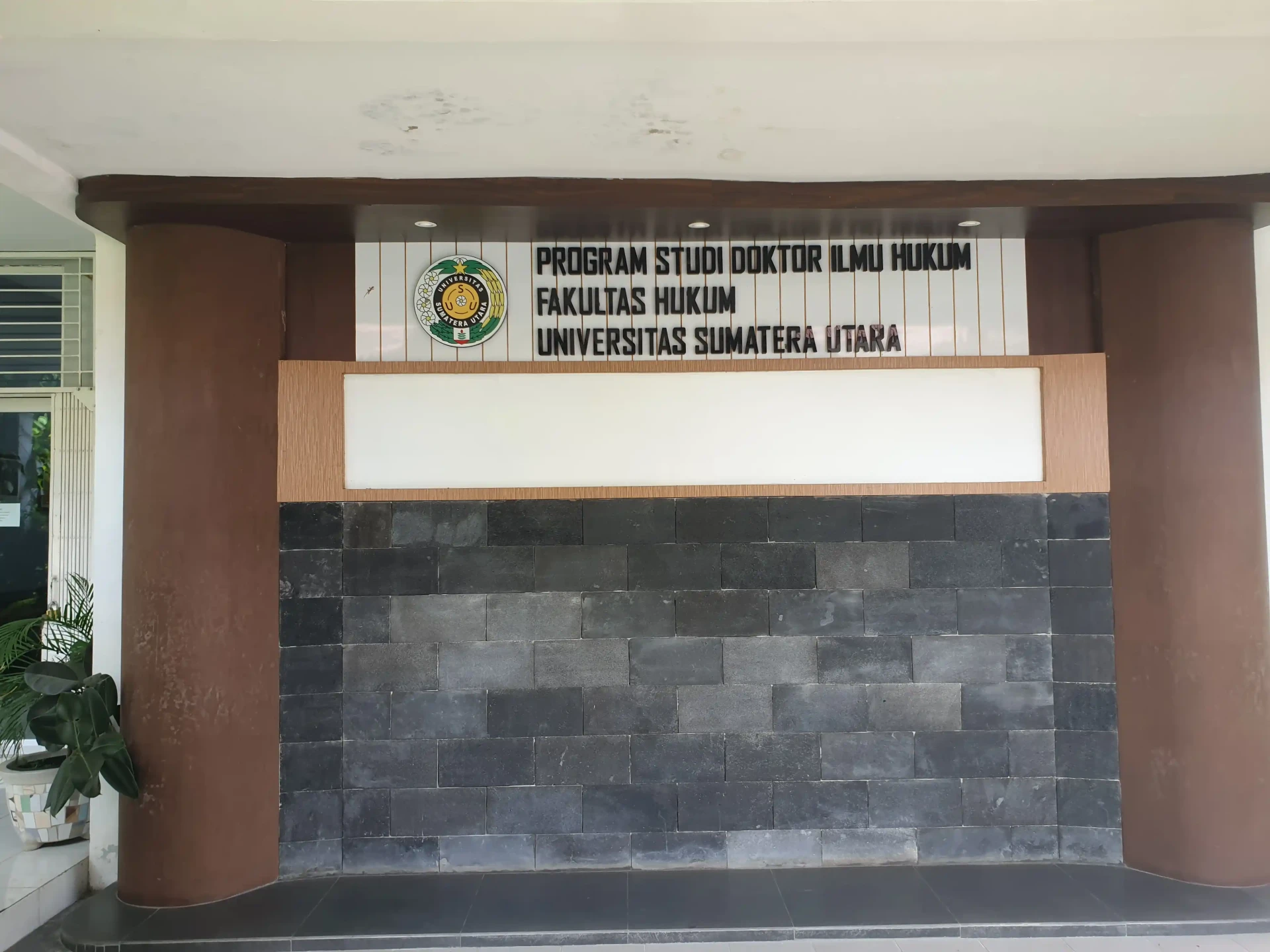 doctoral-program-in-law-studies-building