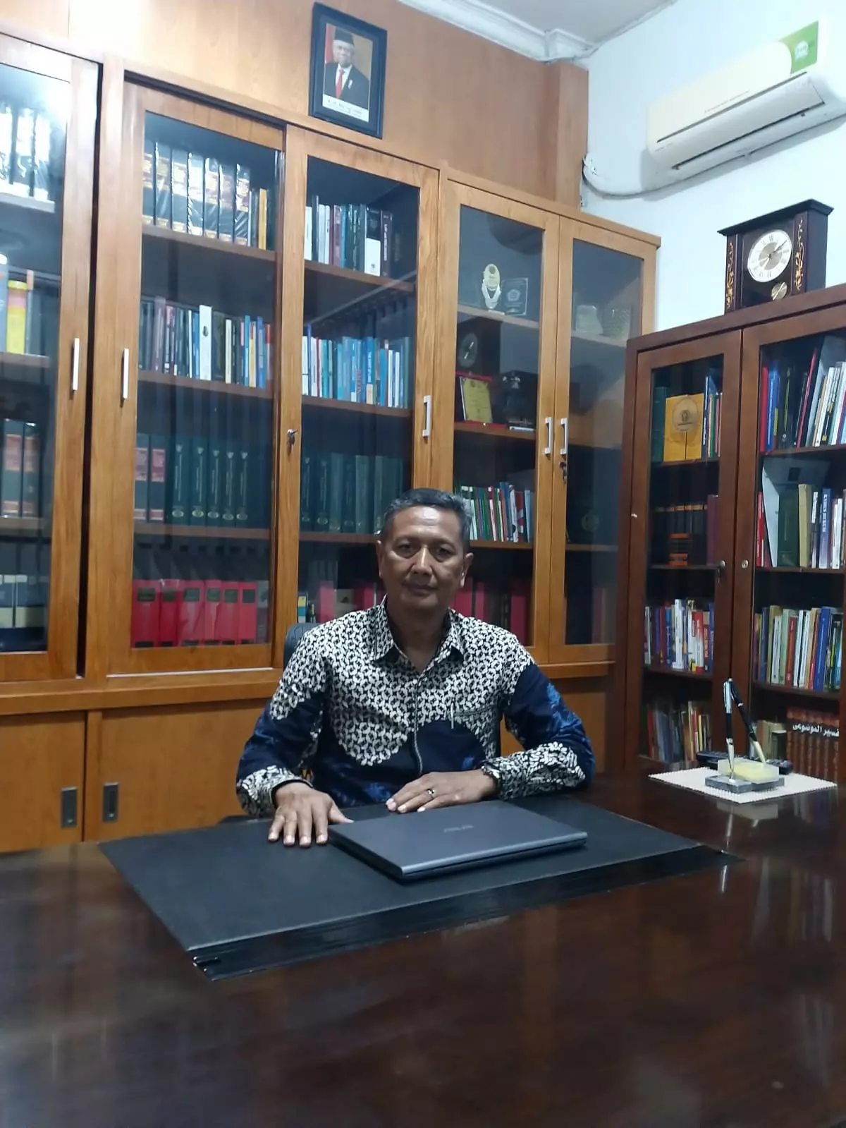 Dr. Suprayitno, S.H., Sp.N. M.Kn.