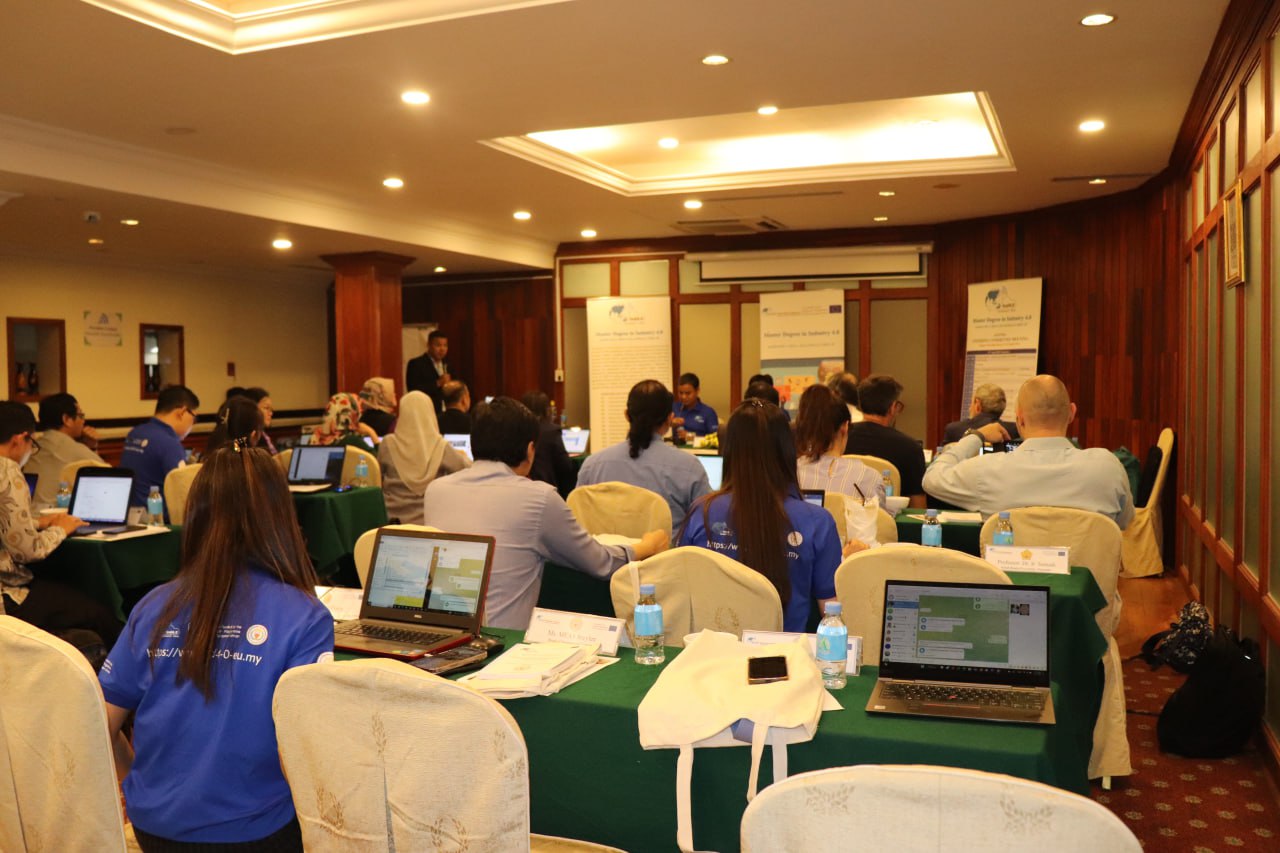Suasana Pertemuan Erasmus+ Industry 4.0