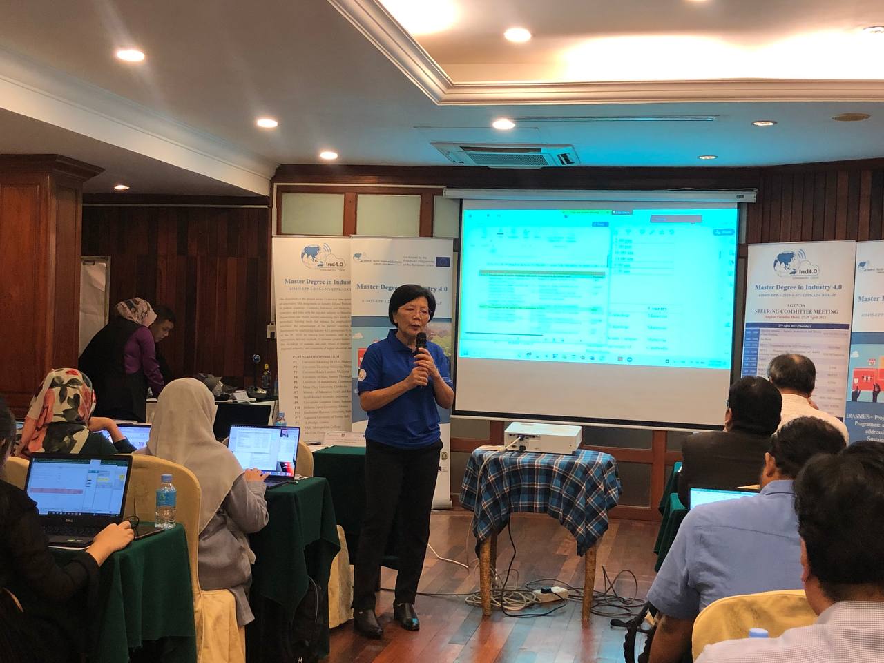 Suasana Pertemuan Erasmus+ Industry 4.0