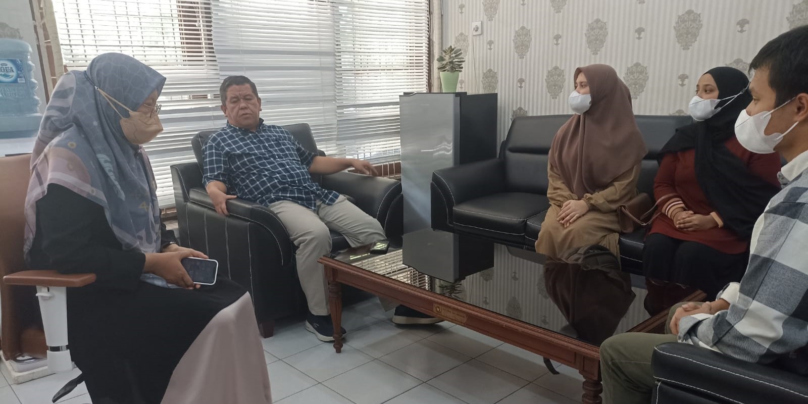 Selected as IISMA Awardee 2022, 3 Faculty of Law Students Audience with the Head of the Deanate