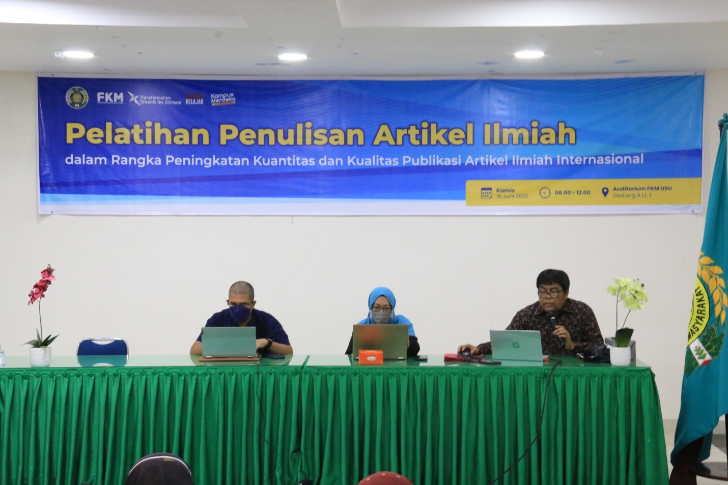 Training on Writing Scientific Article