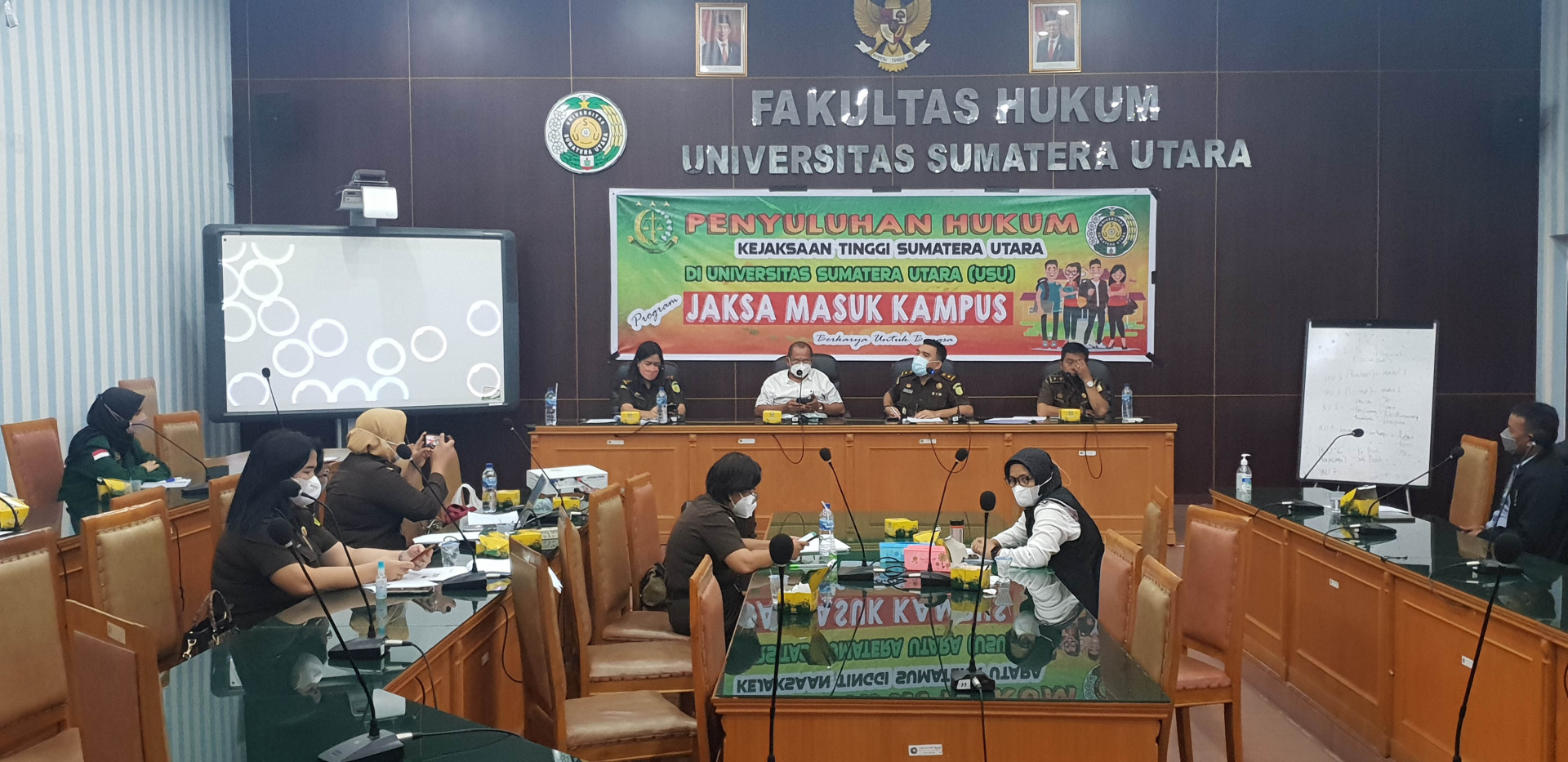 Legal Counseling Activity “Prosecutors Enter Campus”