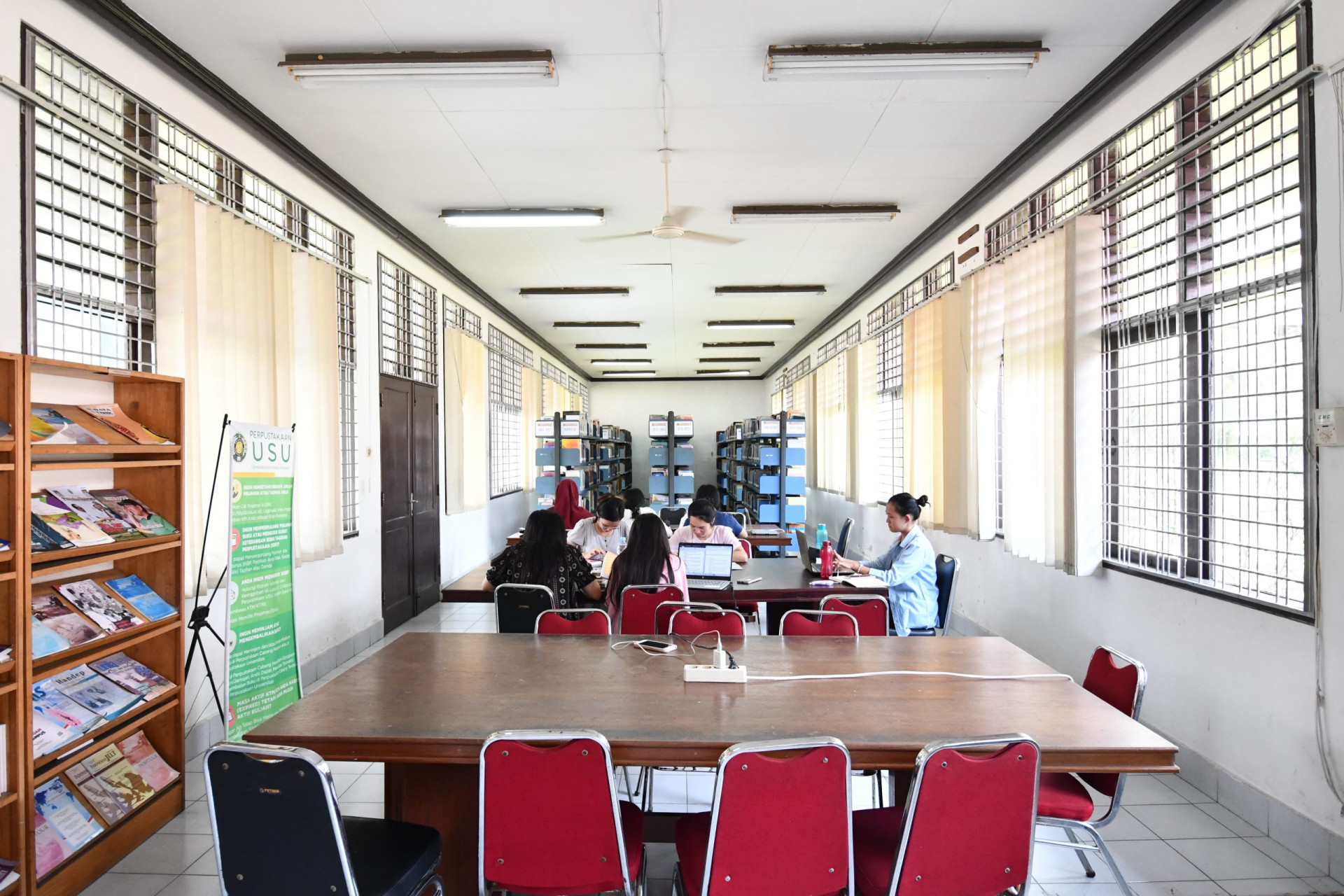 Area Baca Koleksi