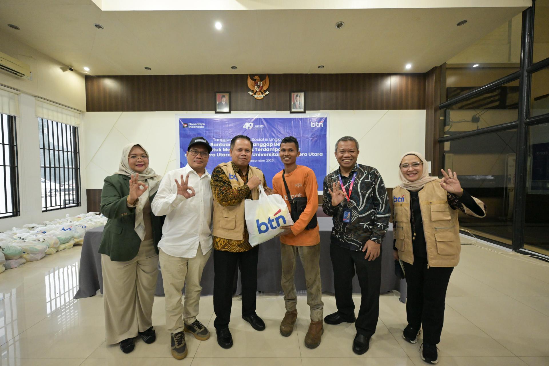 USU and BTN Peduli Distribute Aid to Flood-Affected Students (December 2, 2025)