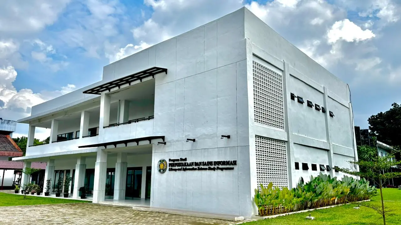 Alumni Image
