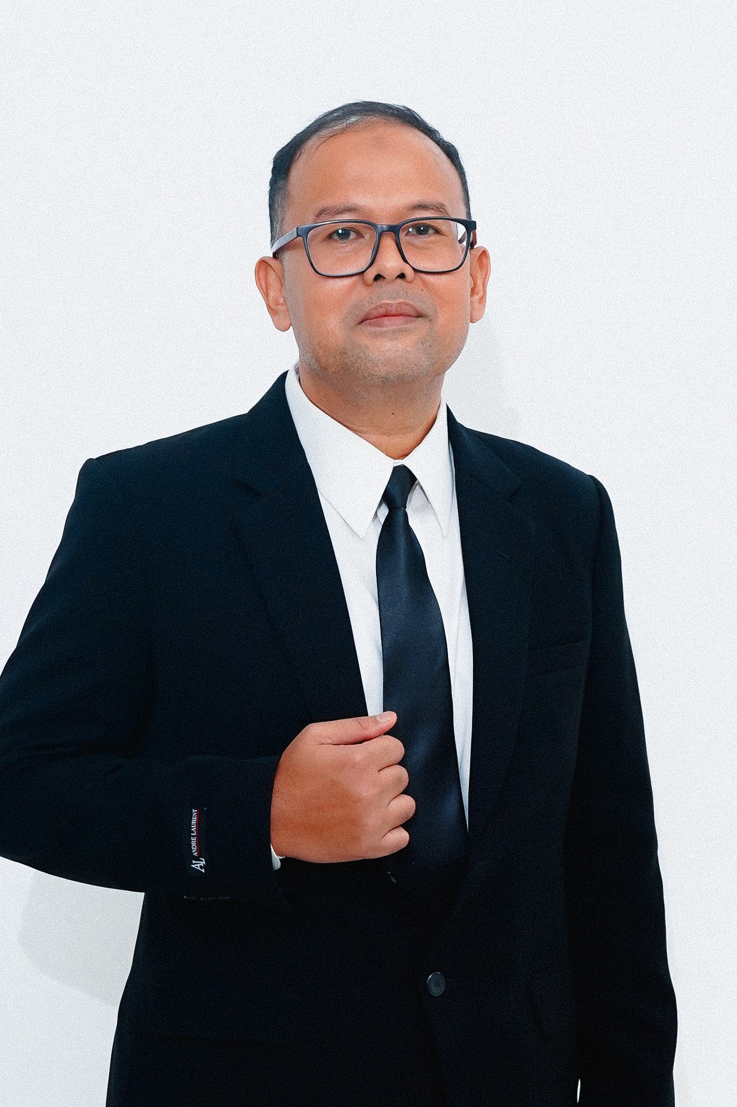 Dr. Farid Aulia S.Sos., M.Si