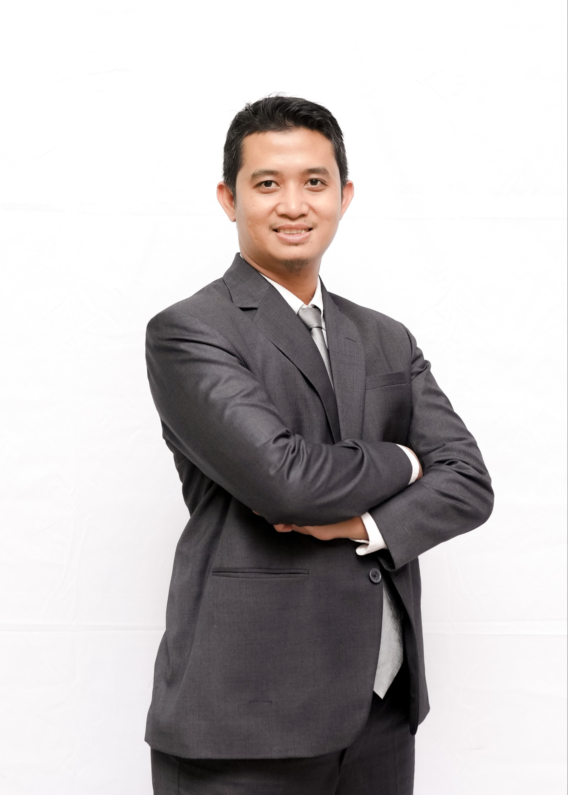 Emil Salim, S.Farm., M.Sc., Ph.D., Apt.