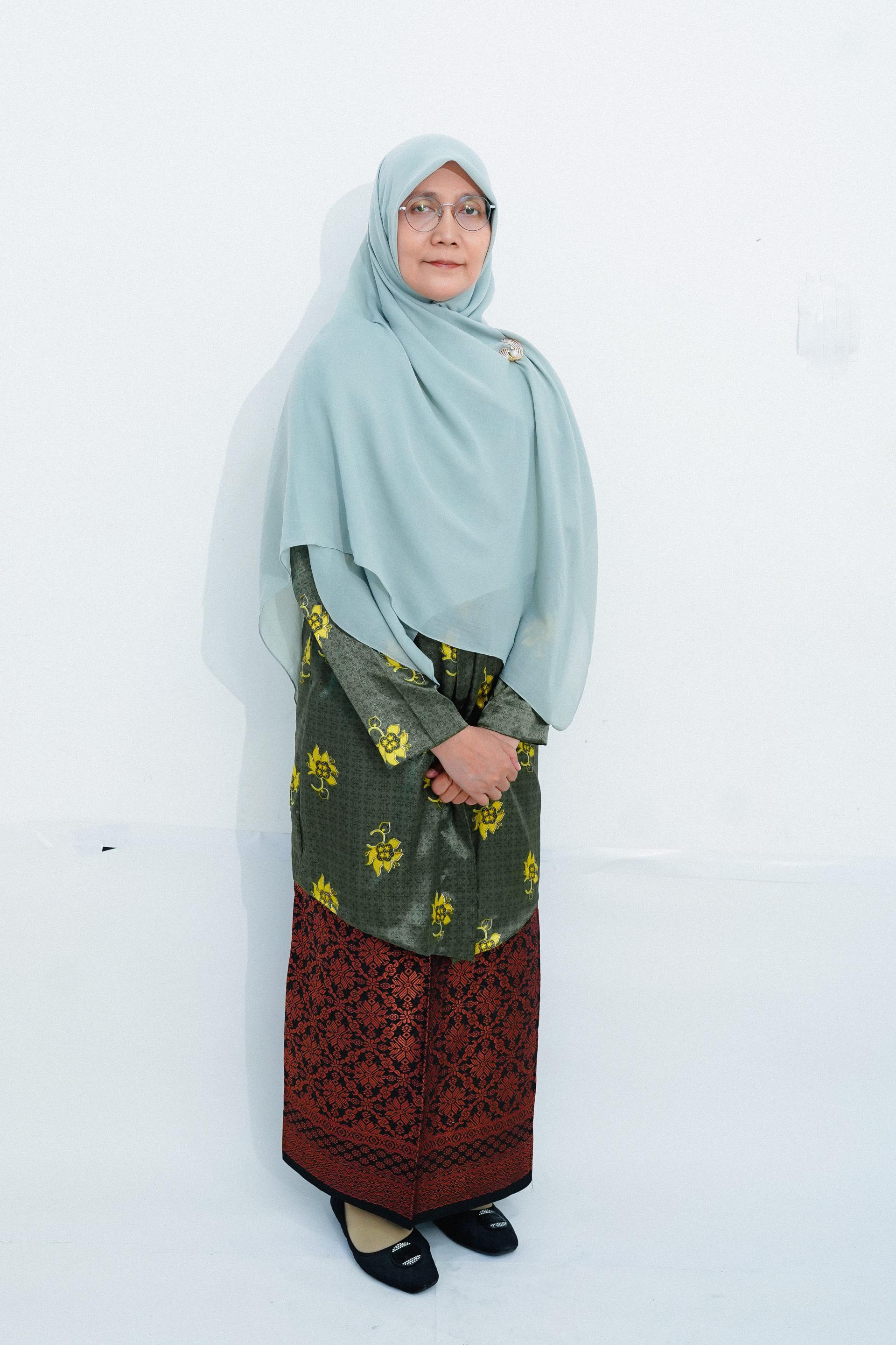 Prof. Dr. Diana Sofia Hanafiah, SP., MP