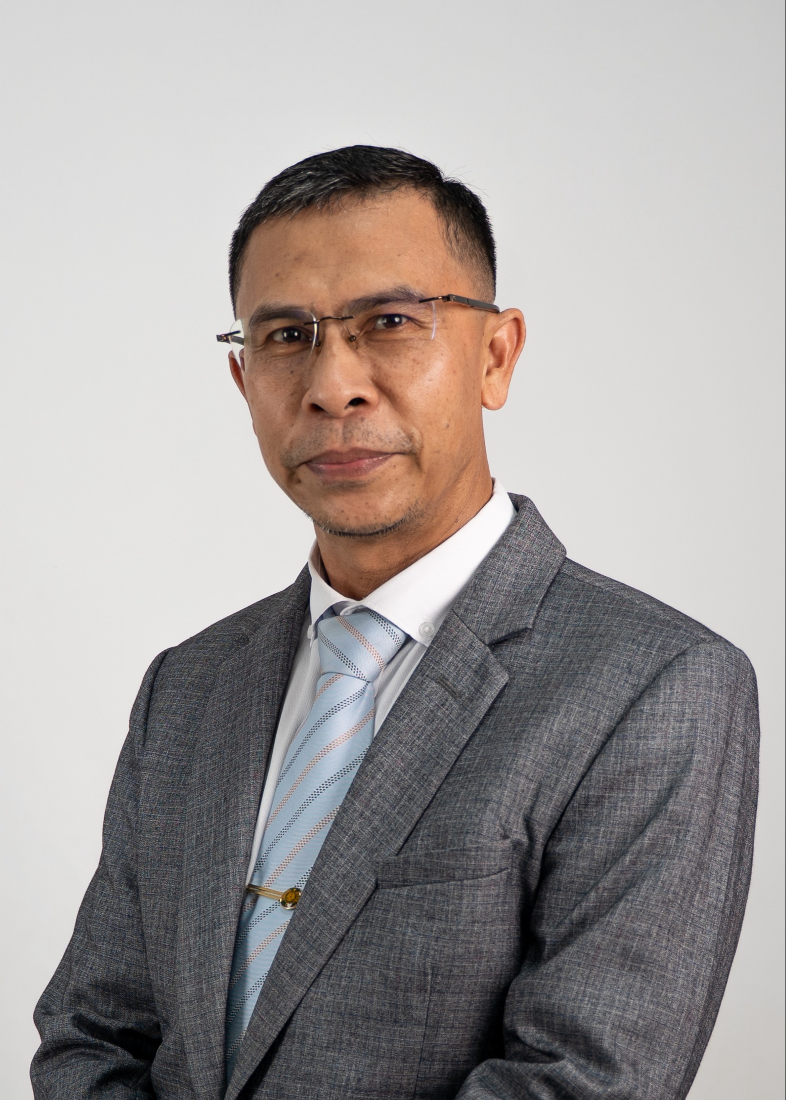 Dr. Oding Affandi, S.Hut., MP.
